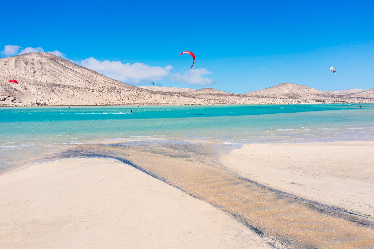 kitesurfing