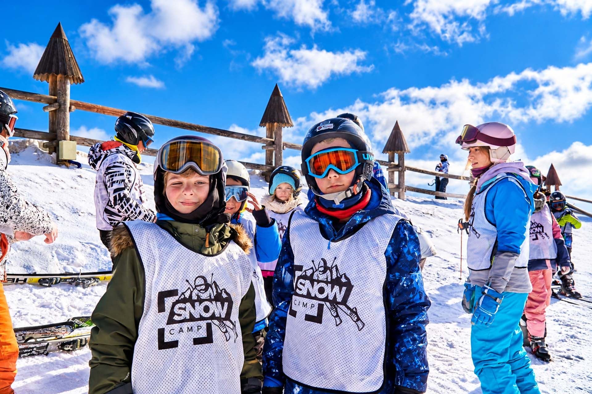 Dzieci na zimowisku Snow Camp - jak wygląda dzień na zimowisku