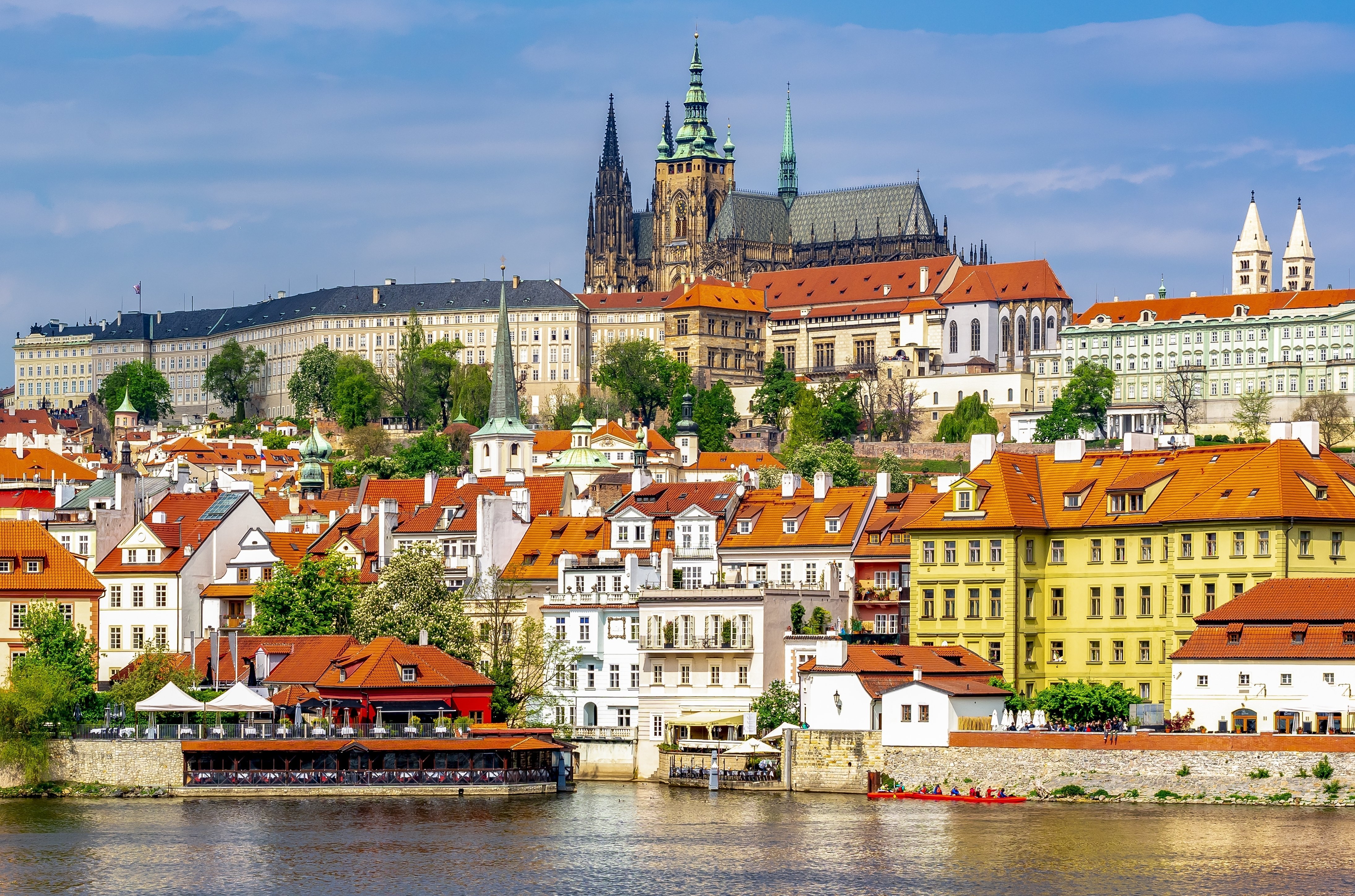 shutterstock_2382715621