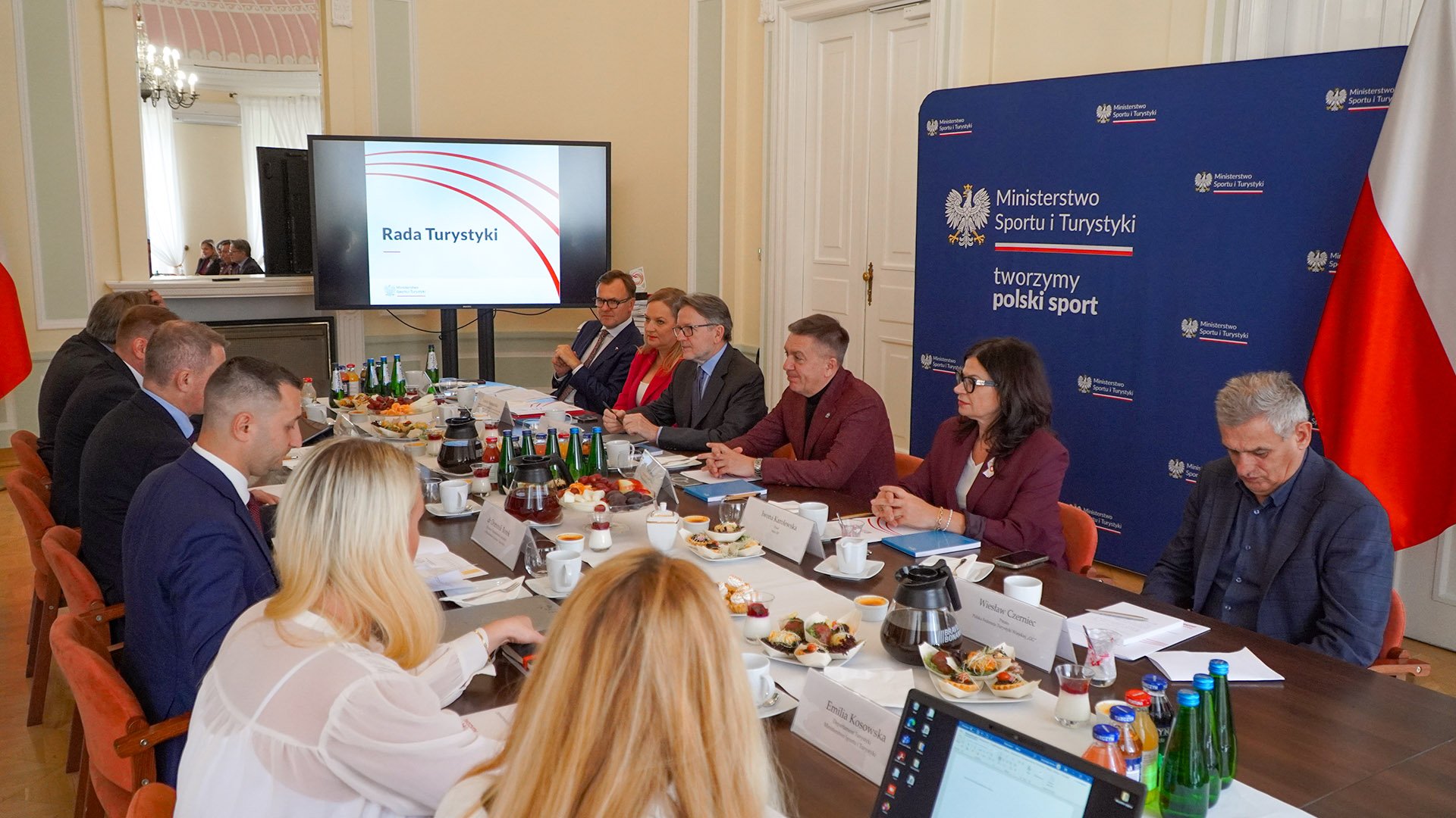 Wiceprezes ITAKA HOLDINGS Piotr Henicz na I posiedzeniu Rady Turystyki