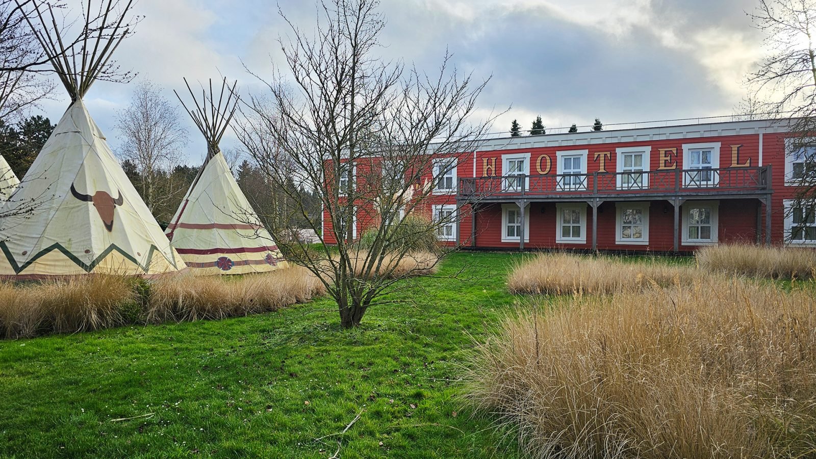 hotele-przy-disneyland-paris-ktory-wybrac-podpowiadamy-galeria-2