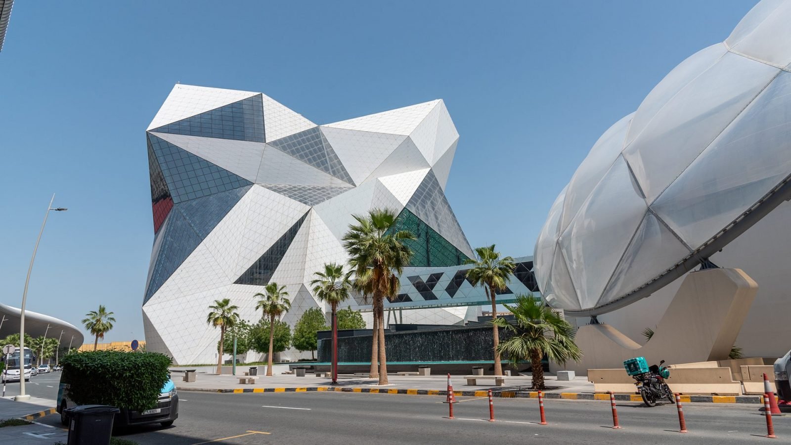 atrakcje-abu-dhabi-co-warto-zobaczyc-galeria-1