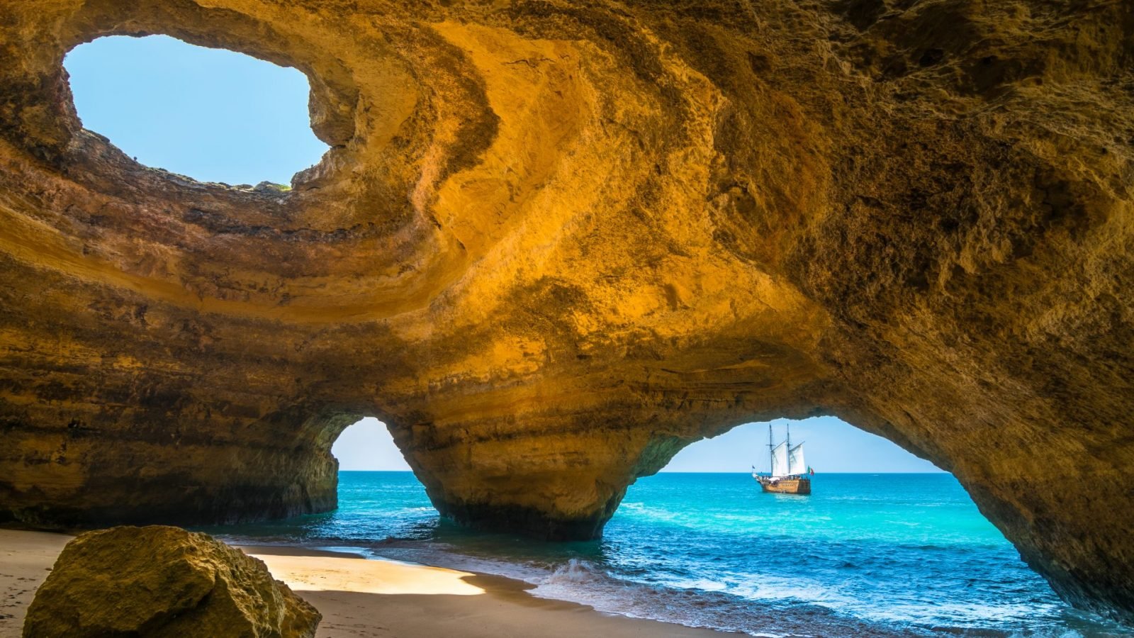 Plaża Cave Beach, Algarve - Portugalia