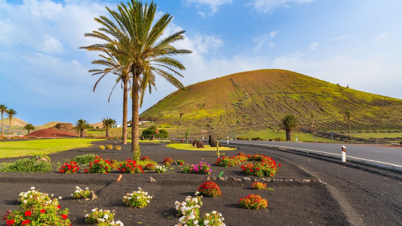 co-warto-wiedziec-przed-wylotem-na-kanaryjska-wyspe-lanzarote-galeria-1