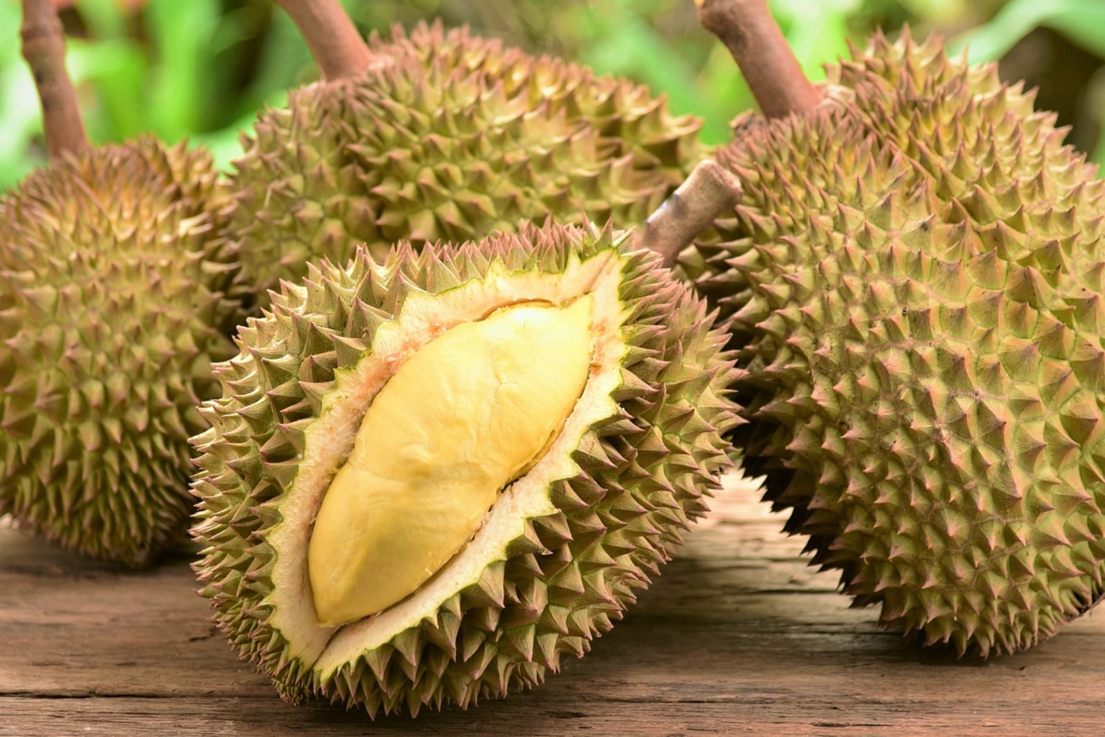 jak-naprawde-pachnie-i-smakuje-durian