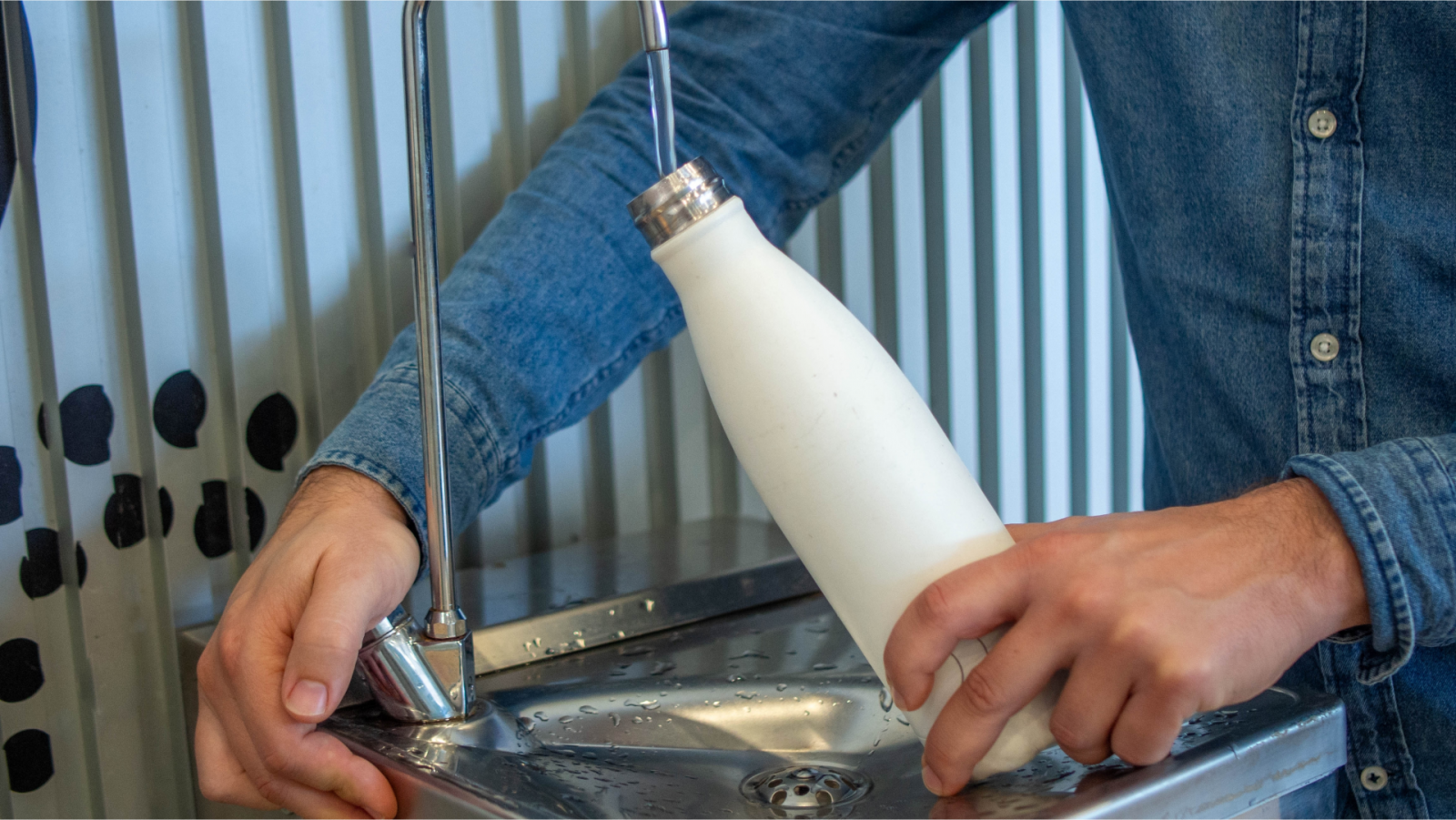 co-spakowac-do-bagazu-podrecznego-podpowiadamy-co-zabrac-do-samolotu-informacja