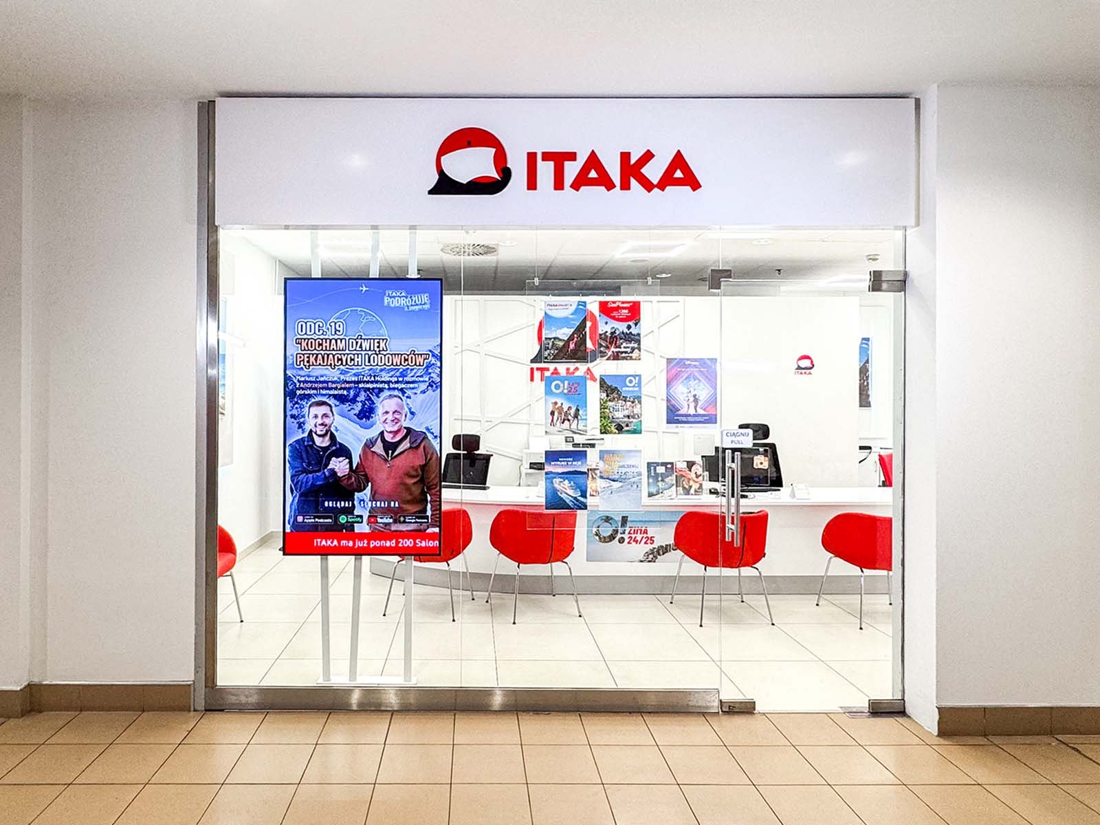 ITAKA WARSZAWA, PASAŻ GÓRCZEWSKA
