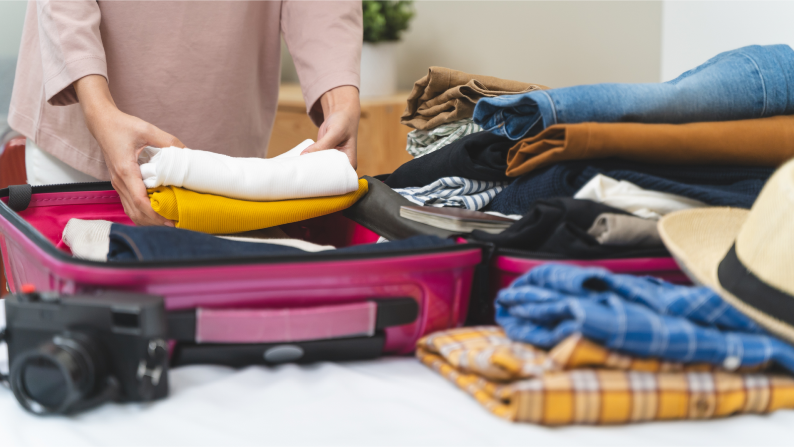 co-spakowac-do-bagazu-podrecznego-podpowiadamy-co-zabrac-do-samolotu-galeria-1