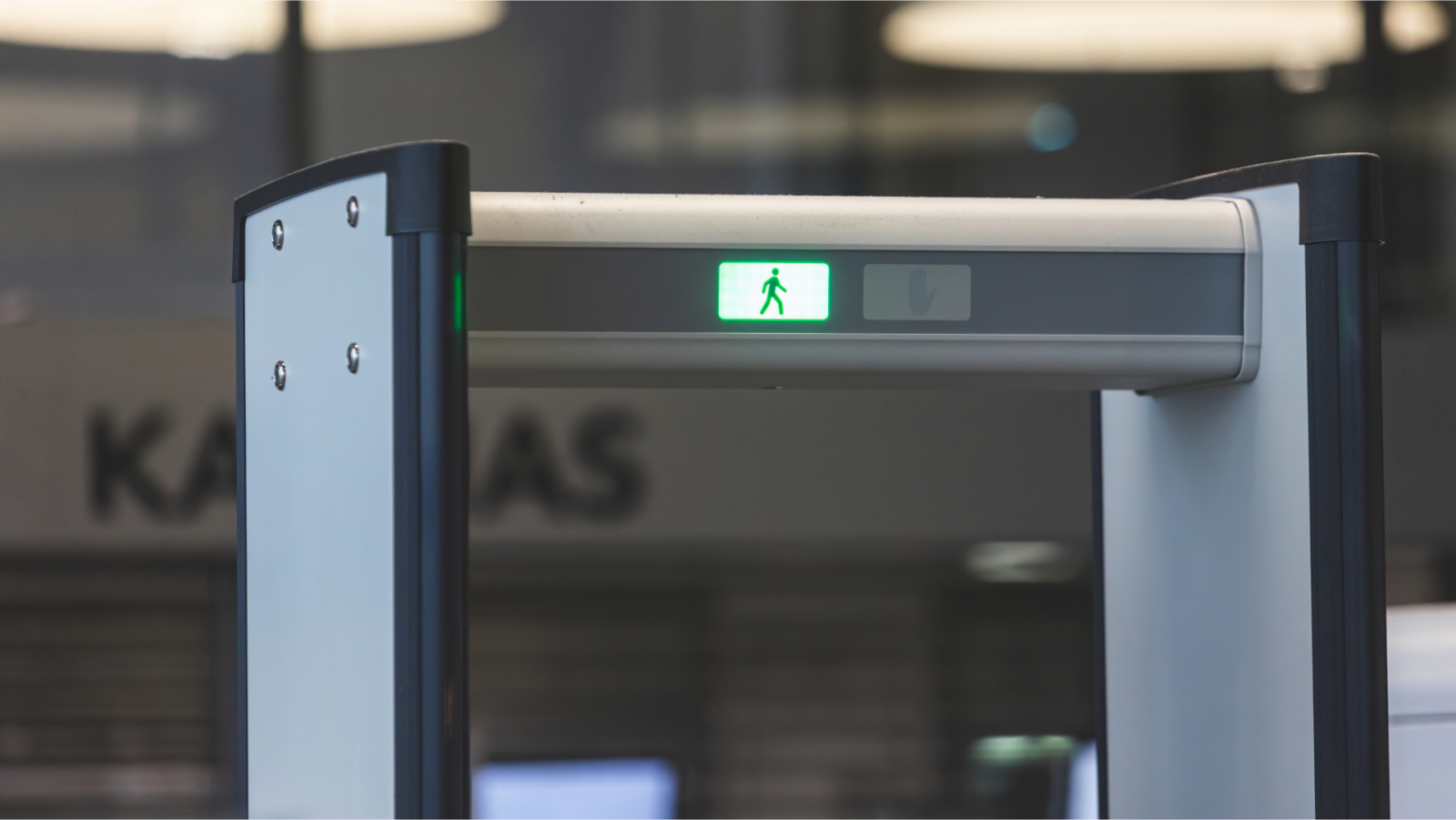 co-spakowac-do-bagazu-podrecznego-podpowiadamy-co-zabrac-do-samolotu-informacja