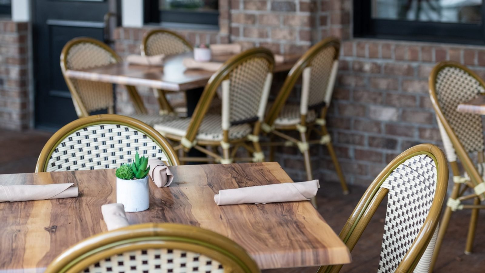 napiwki-podczas-urlopu-krotki-poradnik