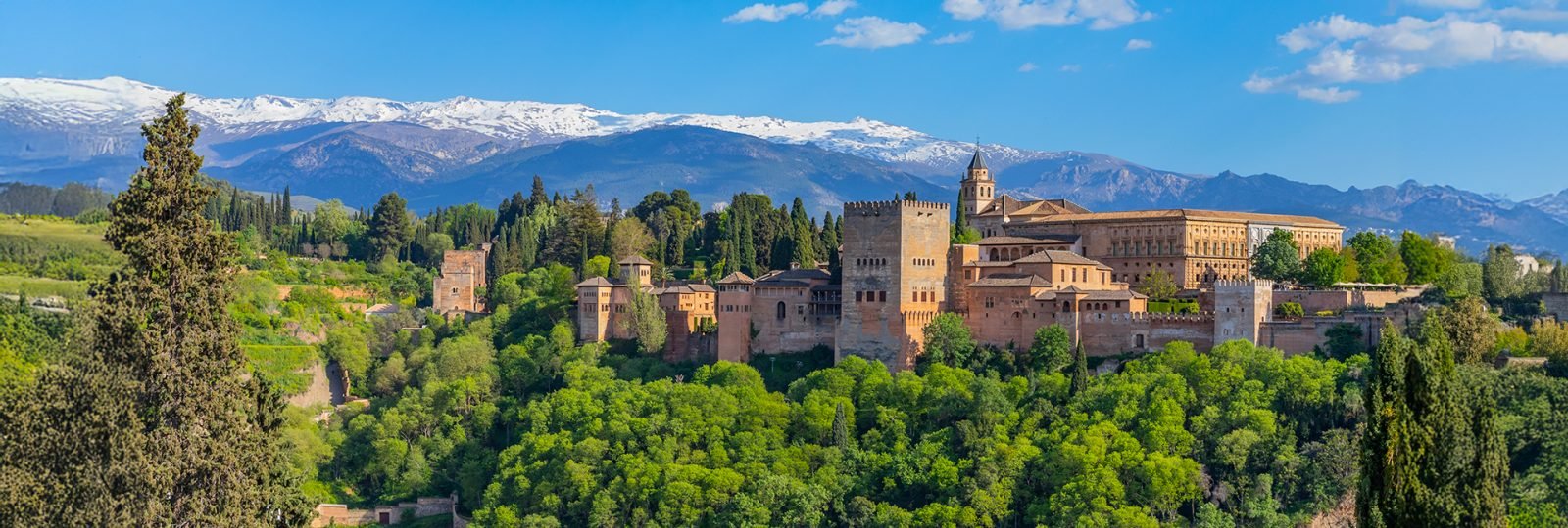palac-alhambra-w-granadzie