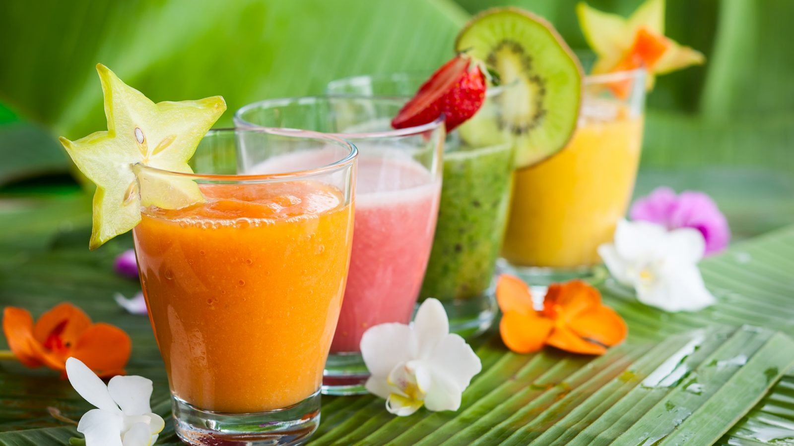 Owocowe Shake'i - Arbuz, ananas, mango czy smoczy owoc są blendowane na miejscu z lodem i odrobiną syropu