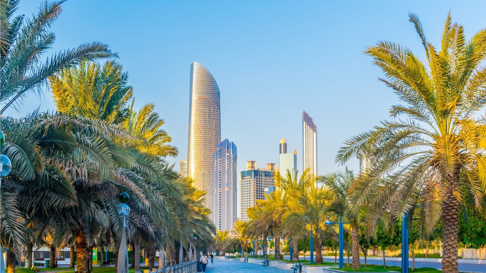Widok na promenadę Corniche w Abu Zabi, ZEA