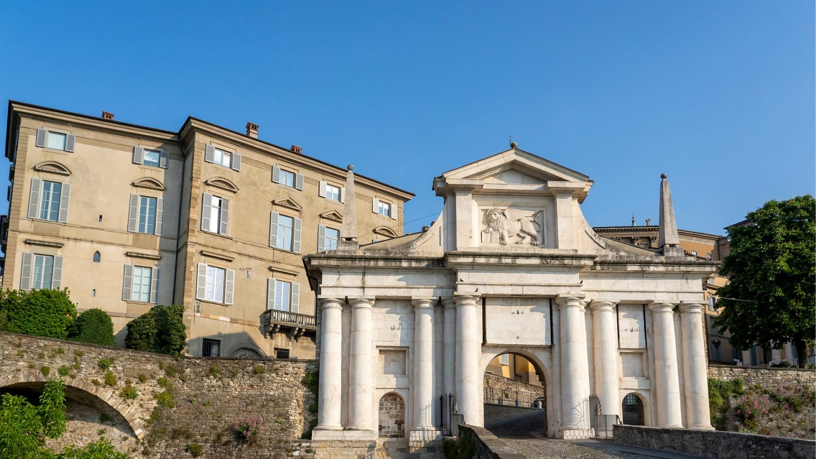 Brama świętego Jakuba - Bergamo, Włochy