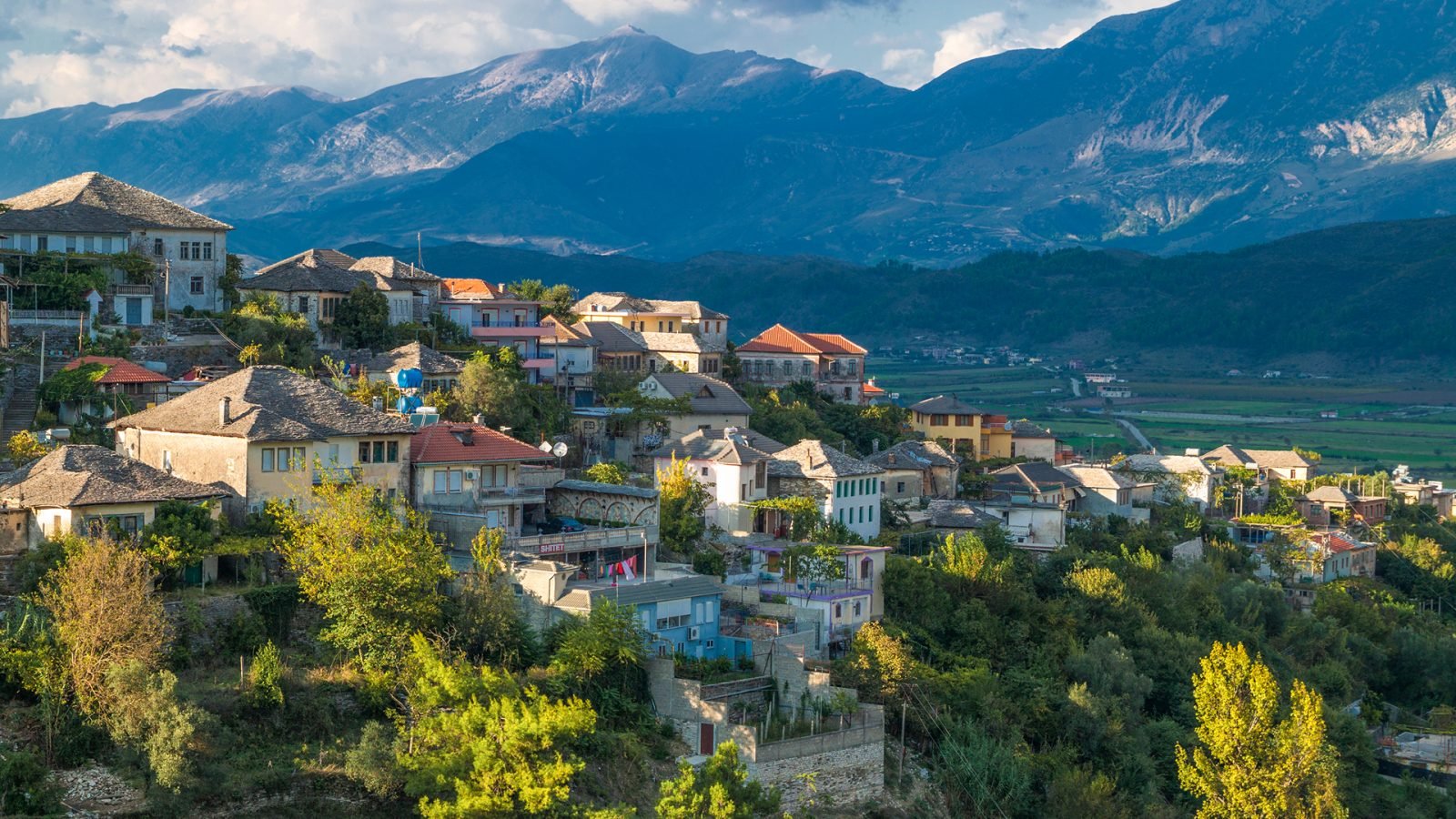 Gjirokastër, miasto w Republice Albanii, siedziba okręgu Gjirokastër i gminy Gjirokastër