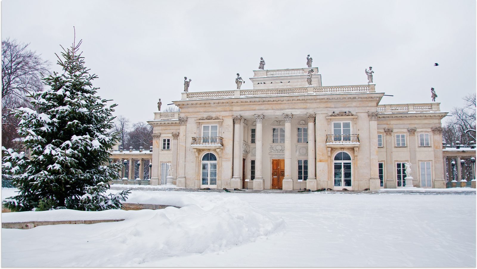 Łazienki Królewskie w zimowej odsłonie