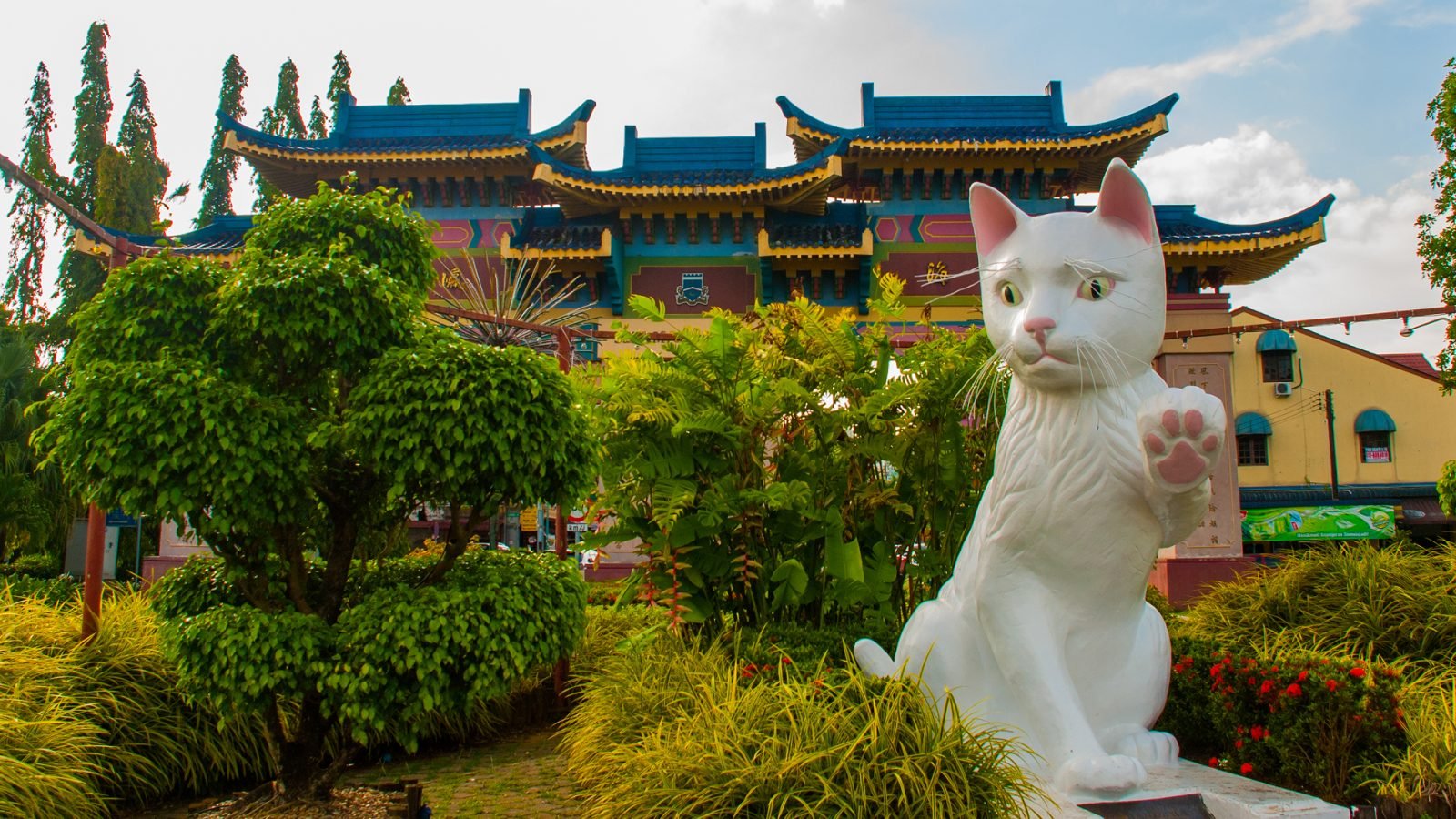 Rzeźba białego kota, Malezja