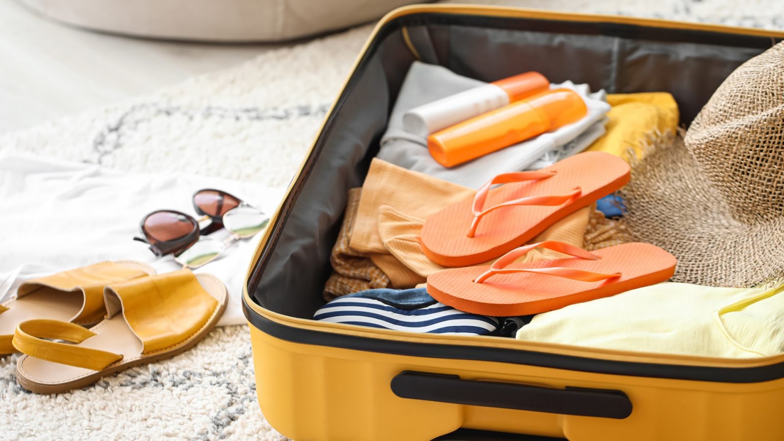 Walizka spakowana na wakacje