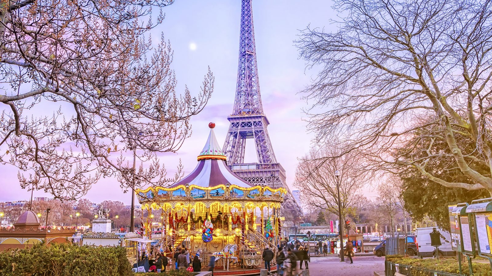 Karuzela wenecka pod Wieżą Eiffla