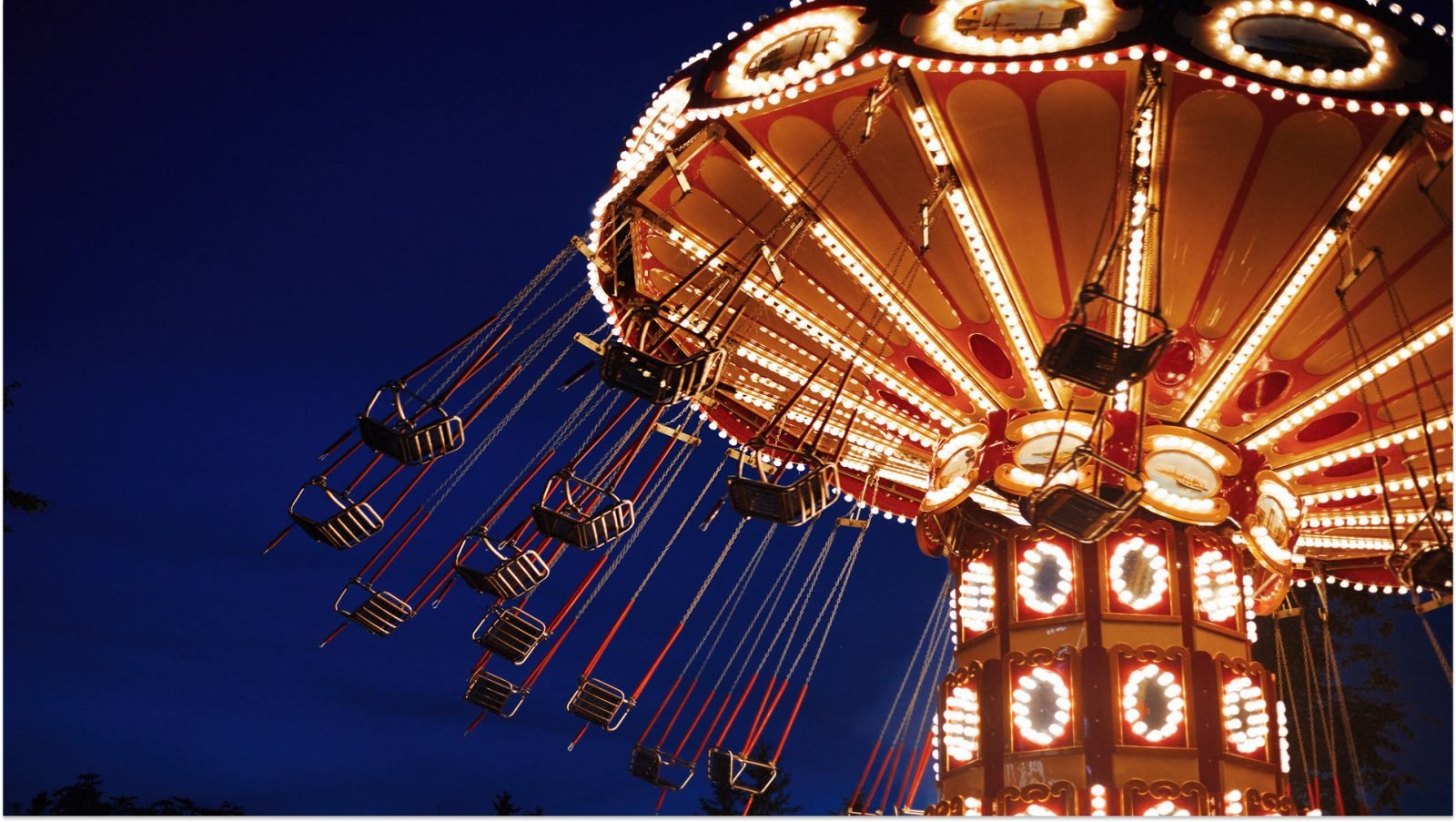 najwieksze-parki-rozrywki-w-polsce-i-europie-gdzie-pojechac