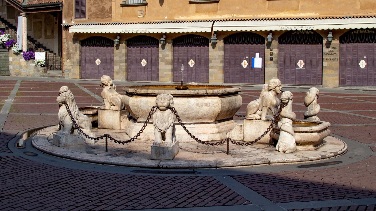Fontana Contarini - Bergamo, Włochy
