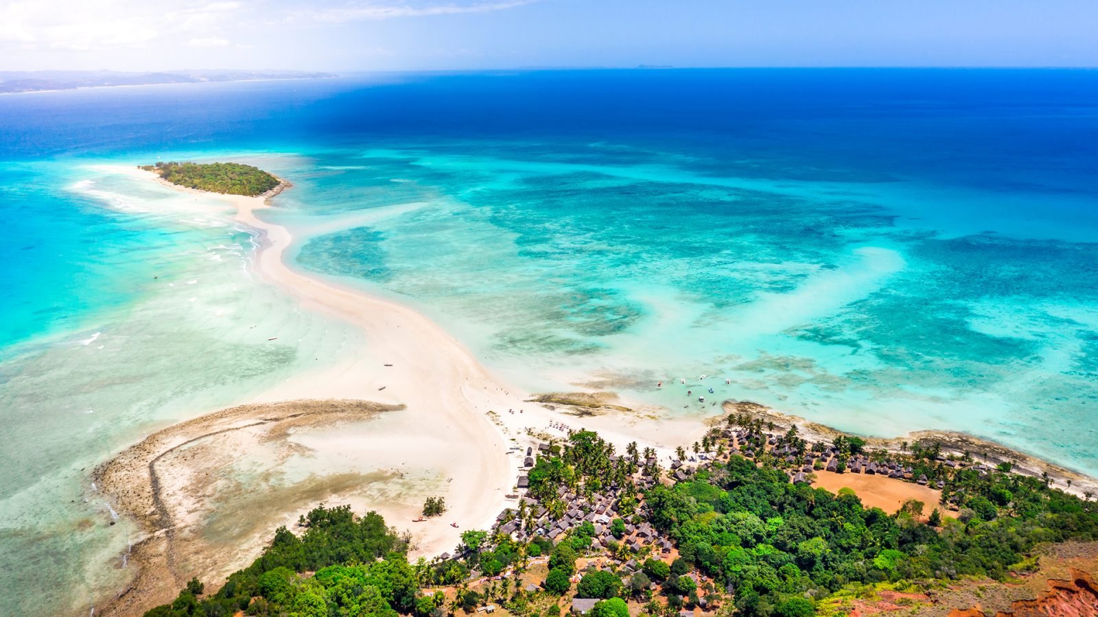 Widok na Nosy Iranja