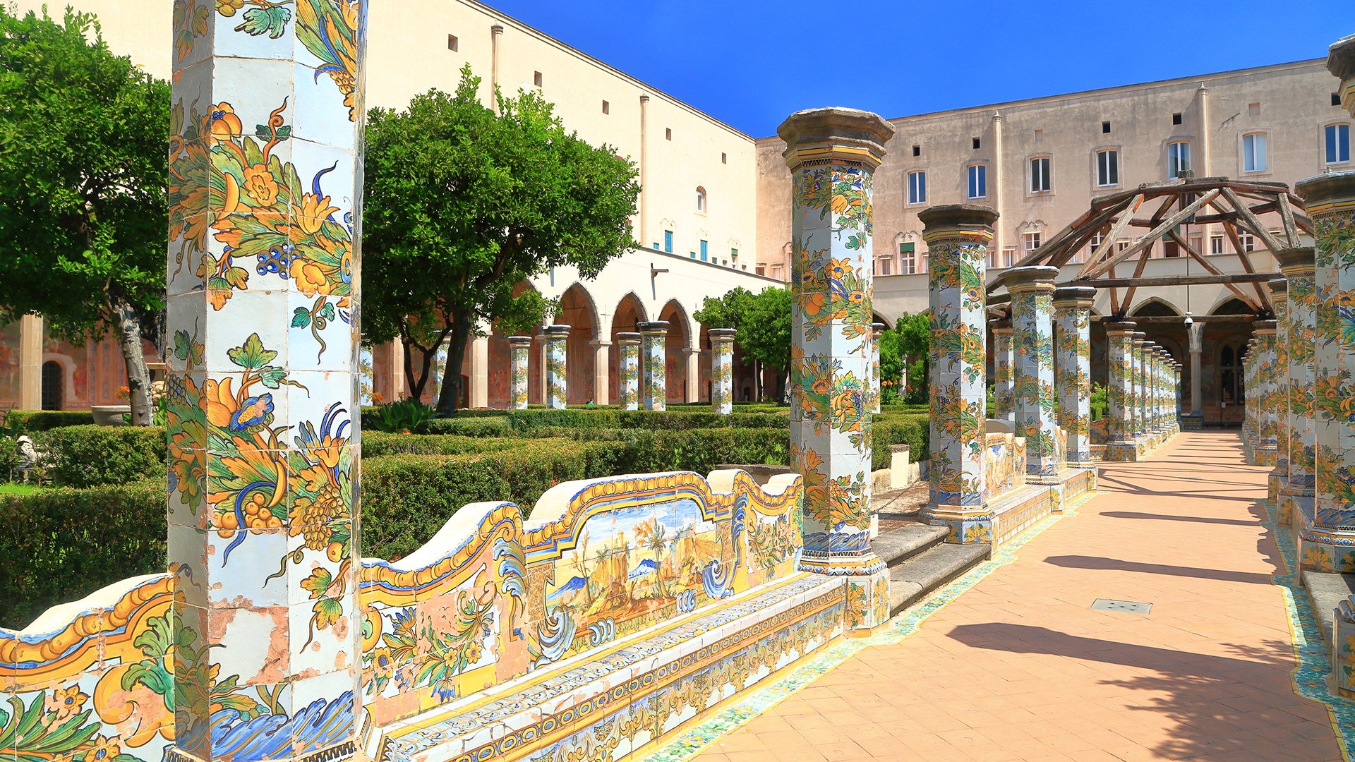 Chiostro Maiolicato