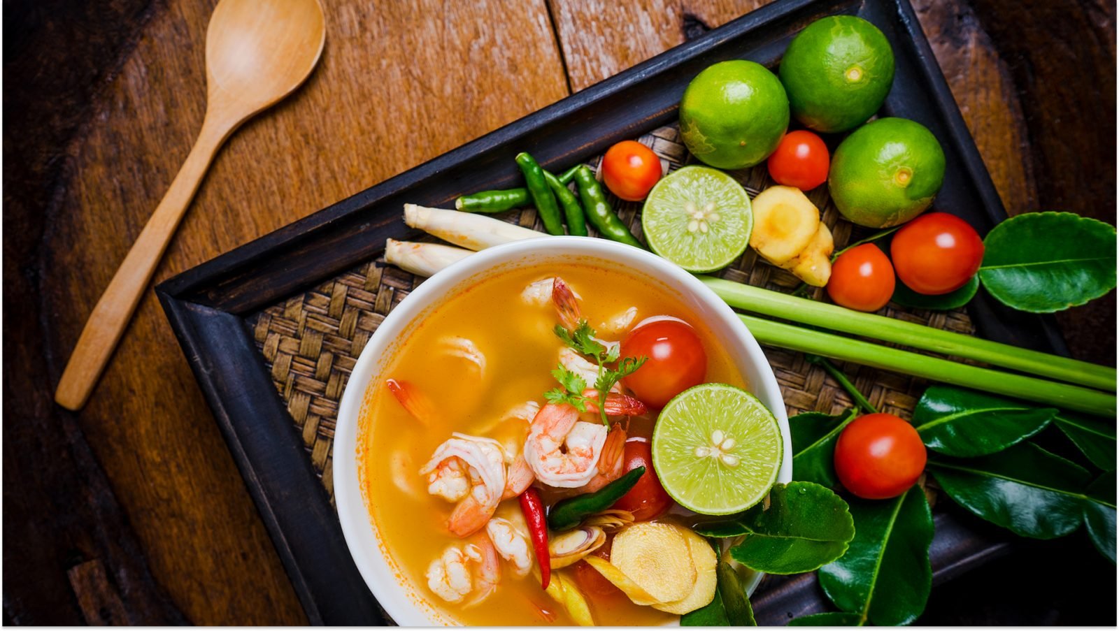 Tom yum - pikanteria, wyraźna kwasowość i oszałamiający zapach przypraw