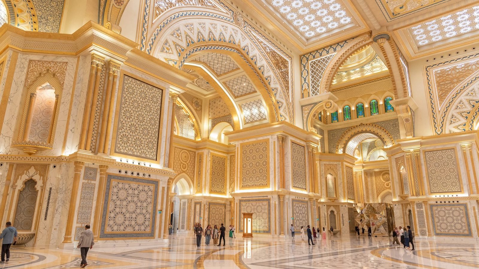 atrakcje-abu-dhabi-co-warto-zobaczyc-galeria-1