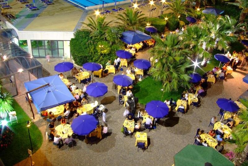 Grand Hotel Continental 16