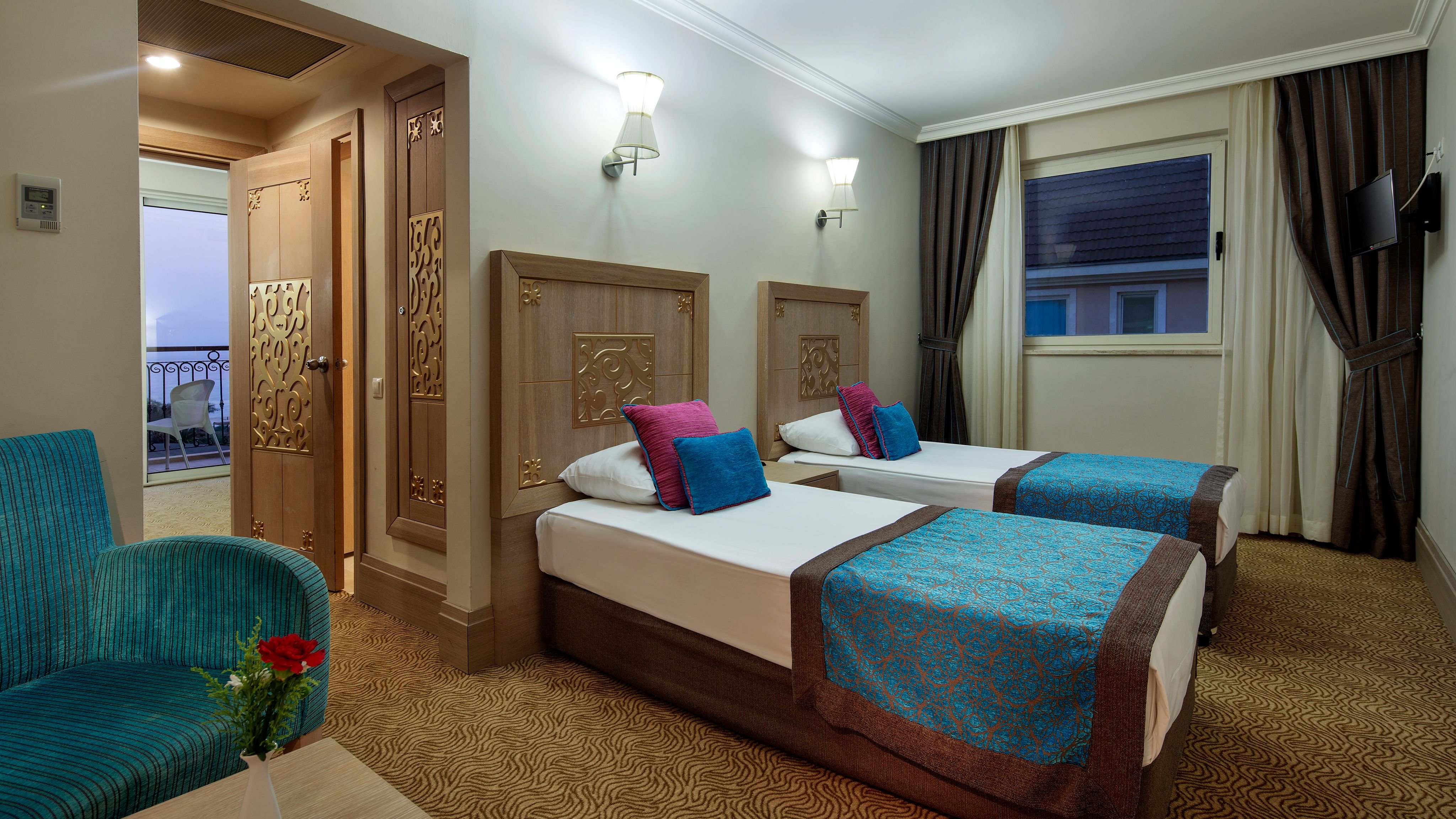 Crystal Family Resort & Spa 9