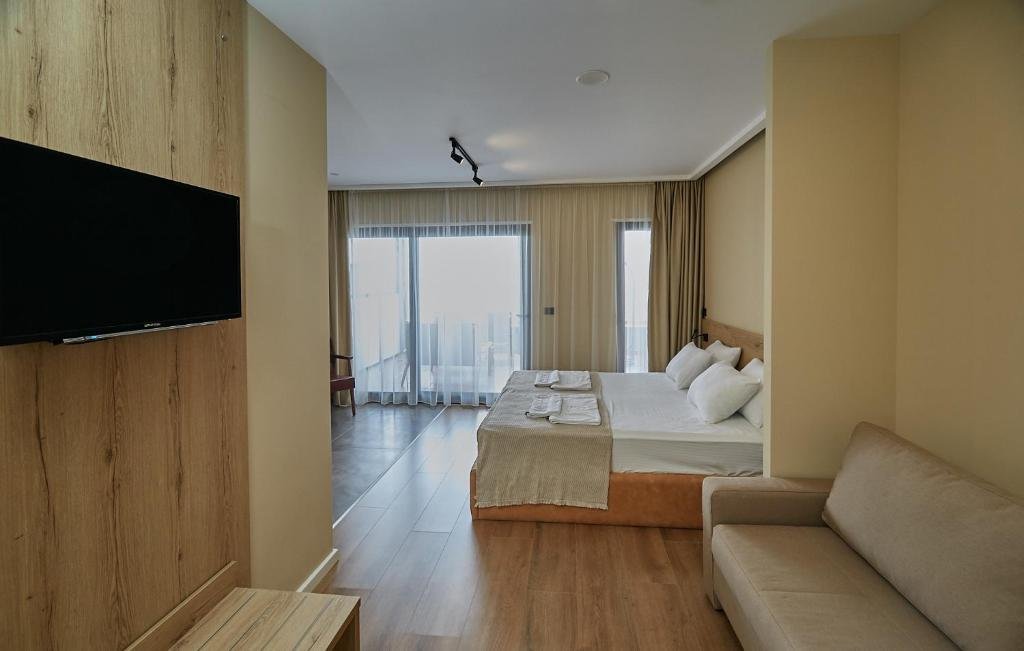 Eter Hotel 24