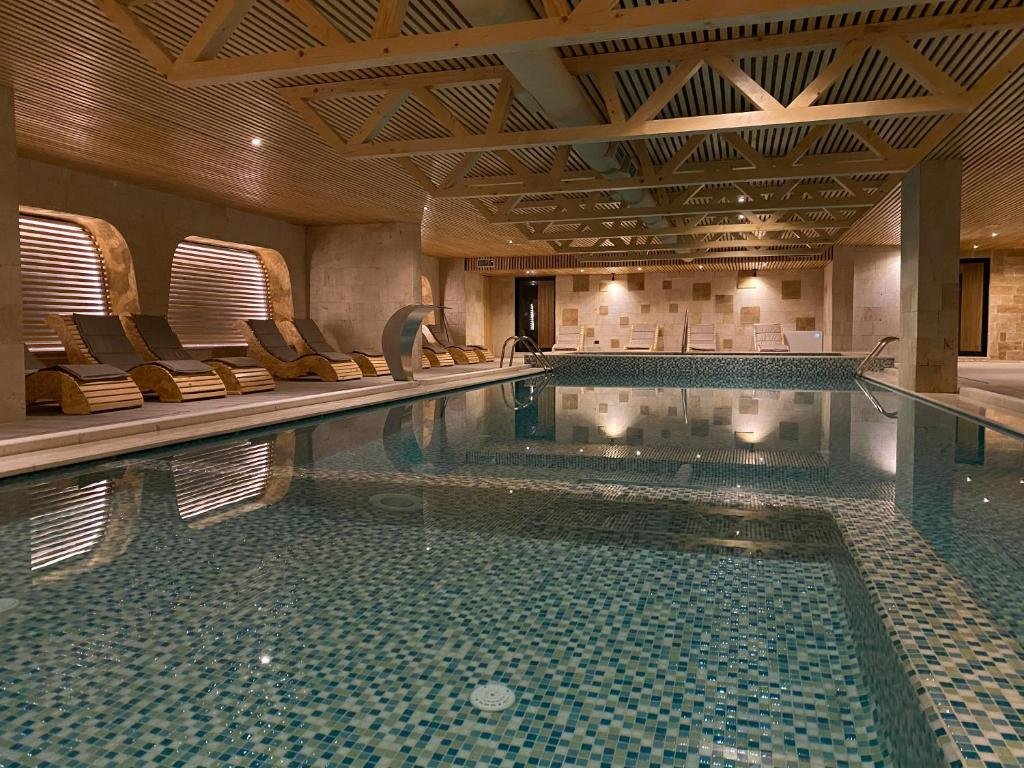 Eter Hotel 52