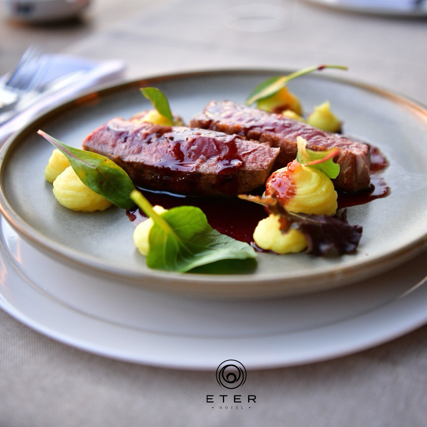 Eter Hotel 51