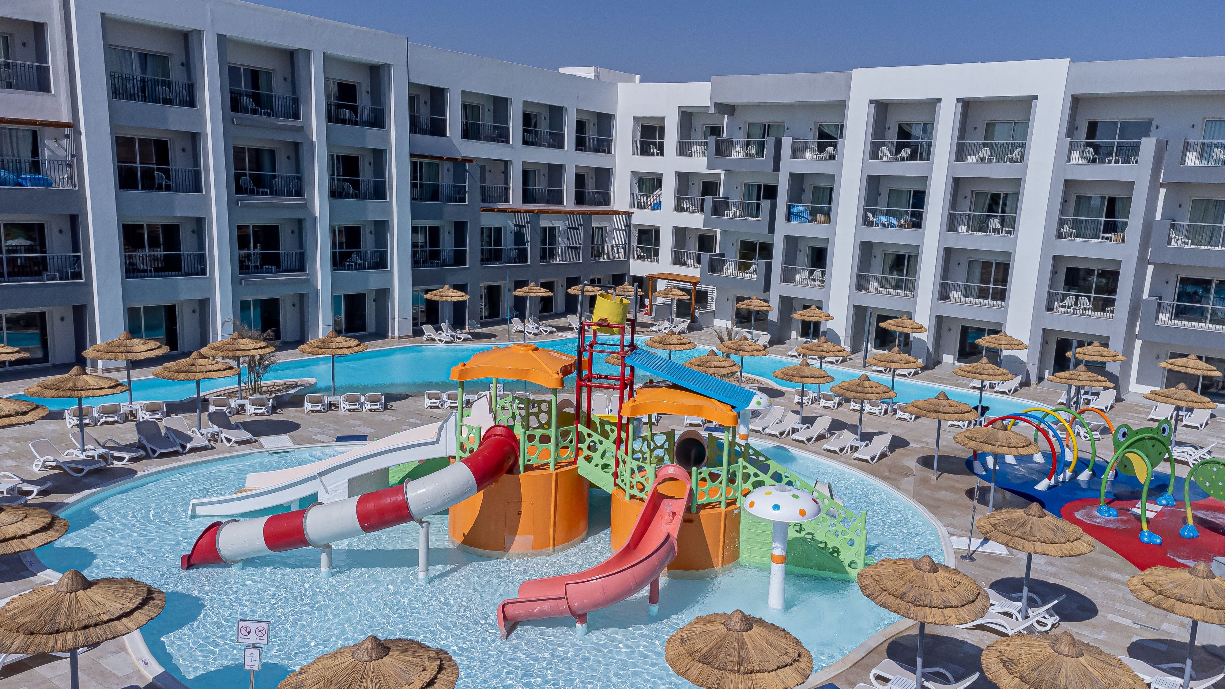 Amwaj Beach Club Abu Soma 13