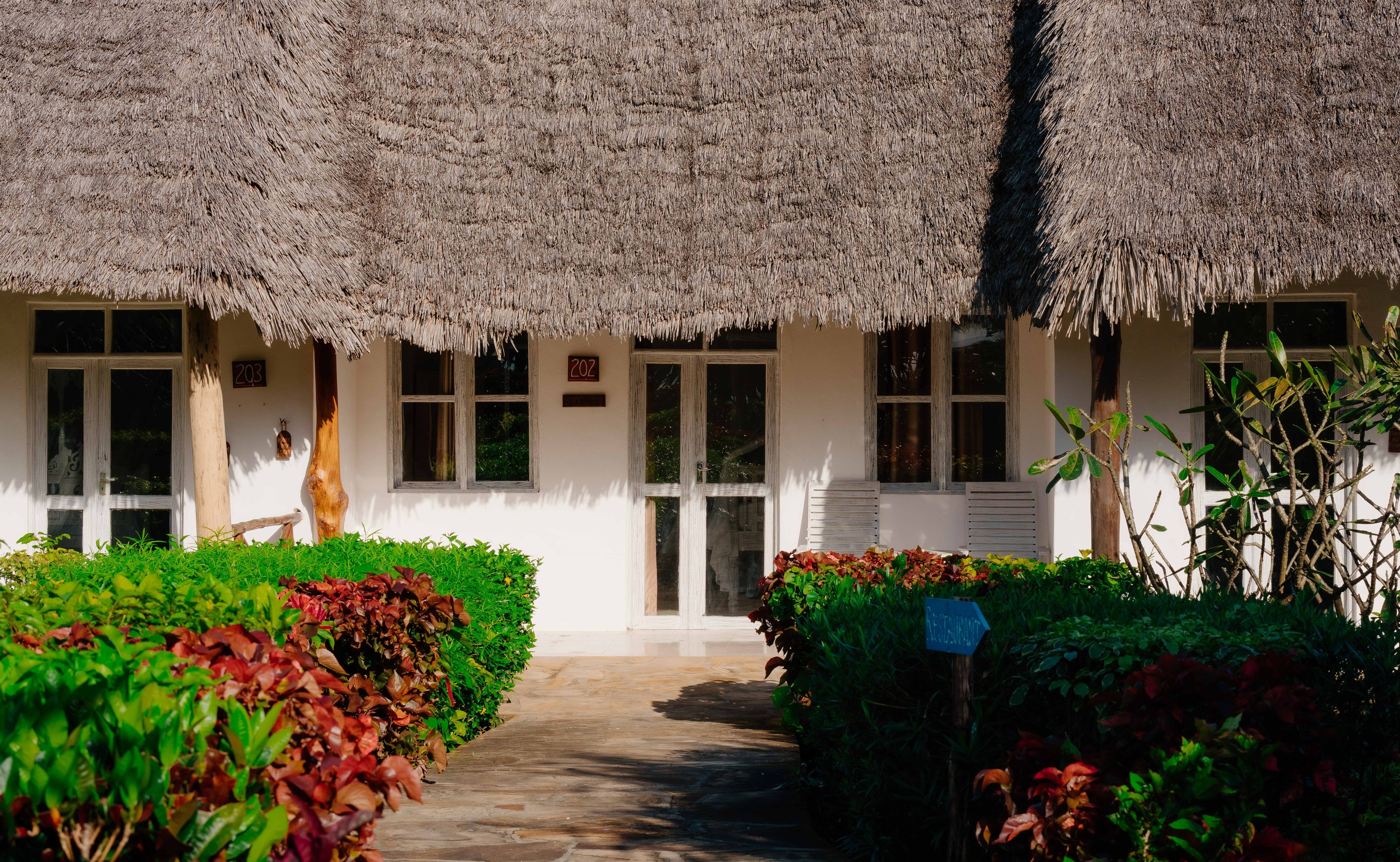 Pearl Beach by Sansi 5