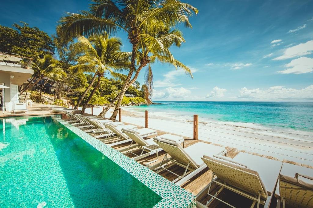 Carana Beach Hotel 26