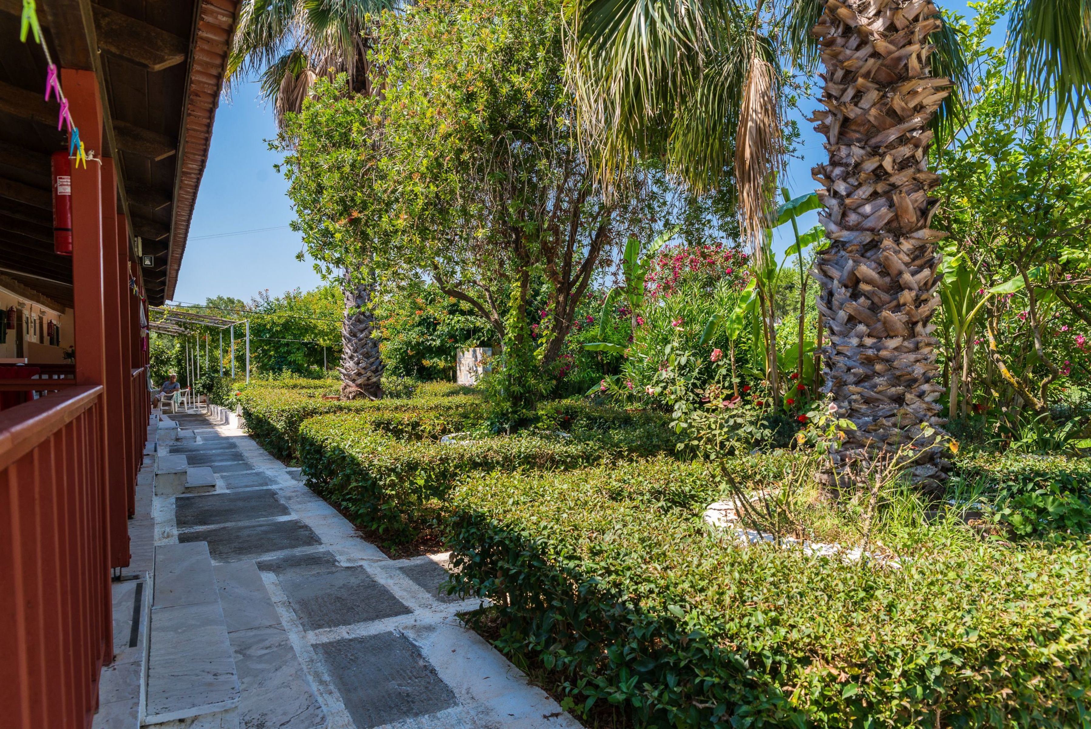 Roussa's Apartments 14