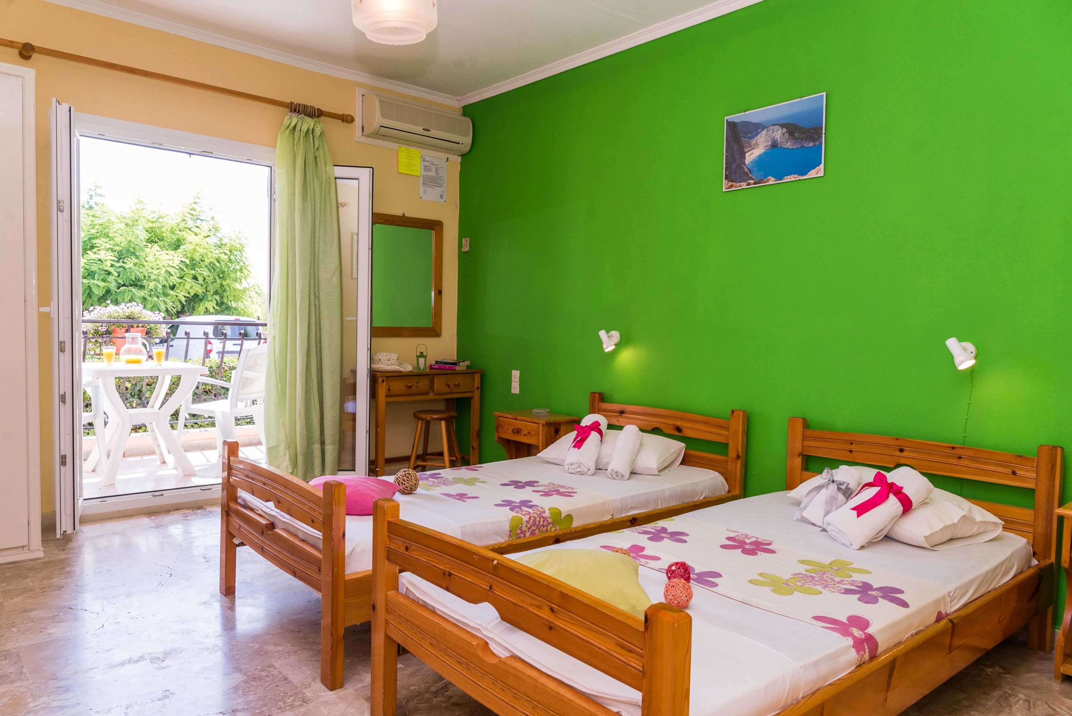 Roussa's Apartments 9