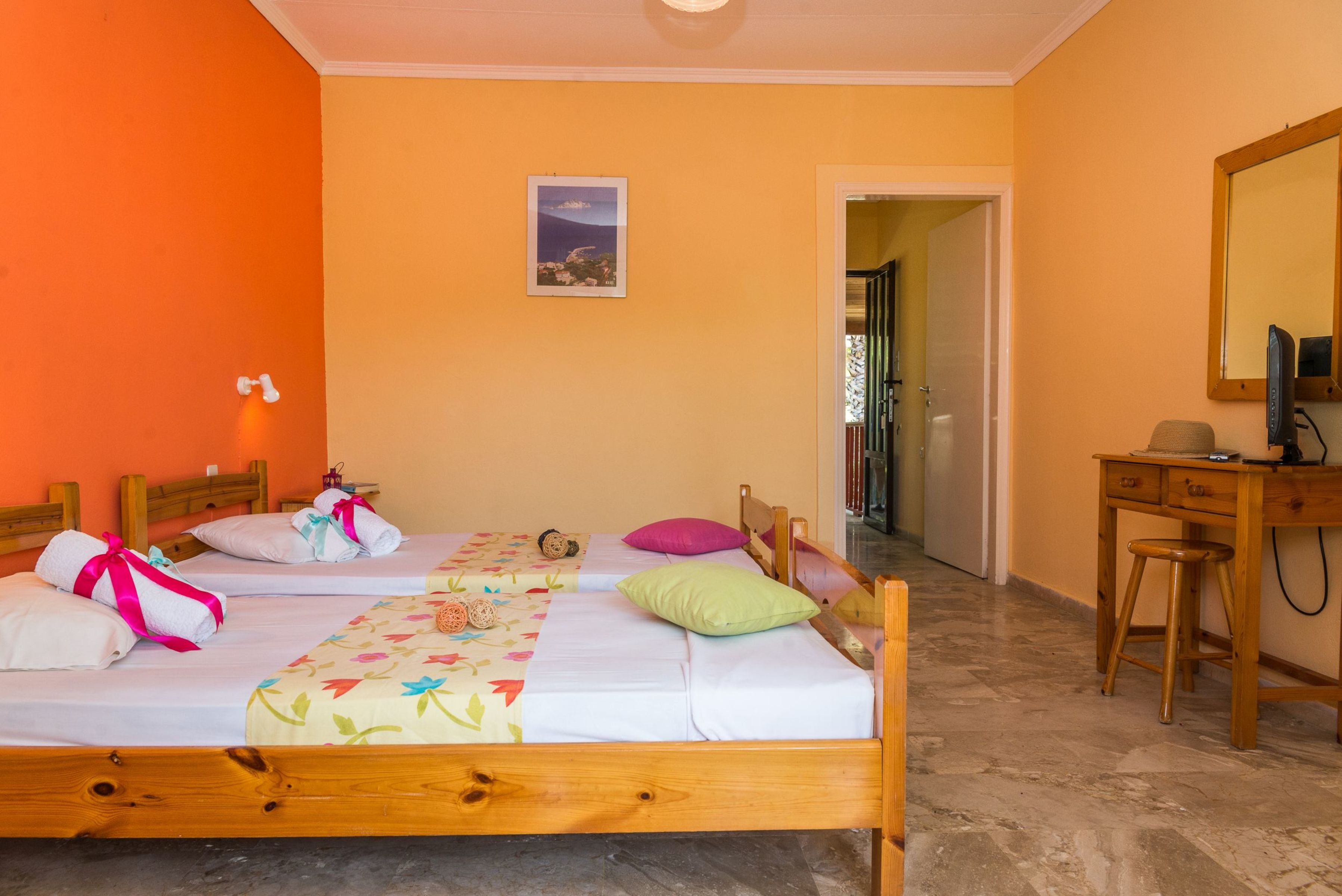 Roussa's Apartments 7