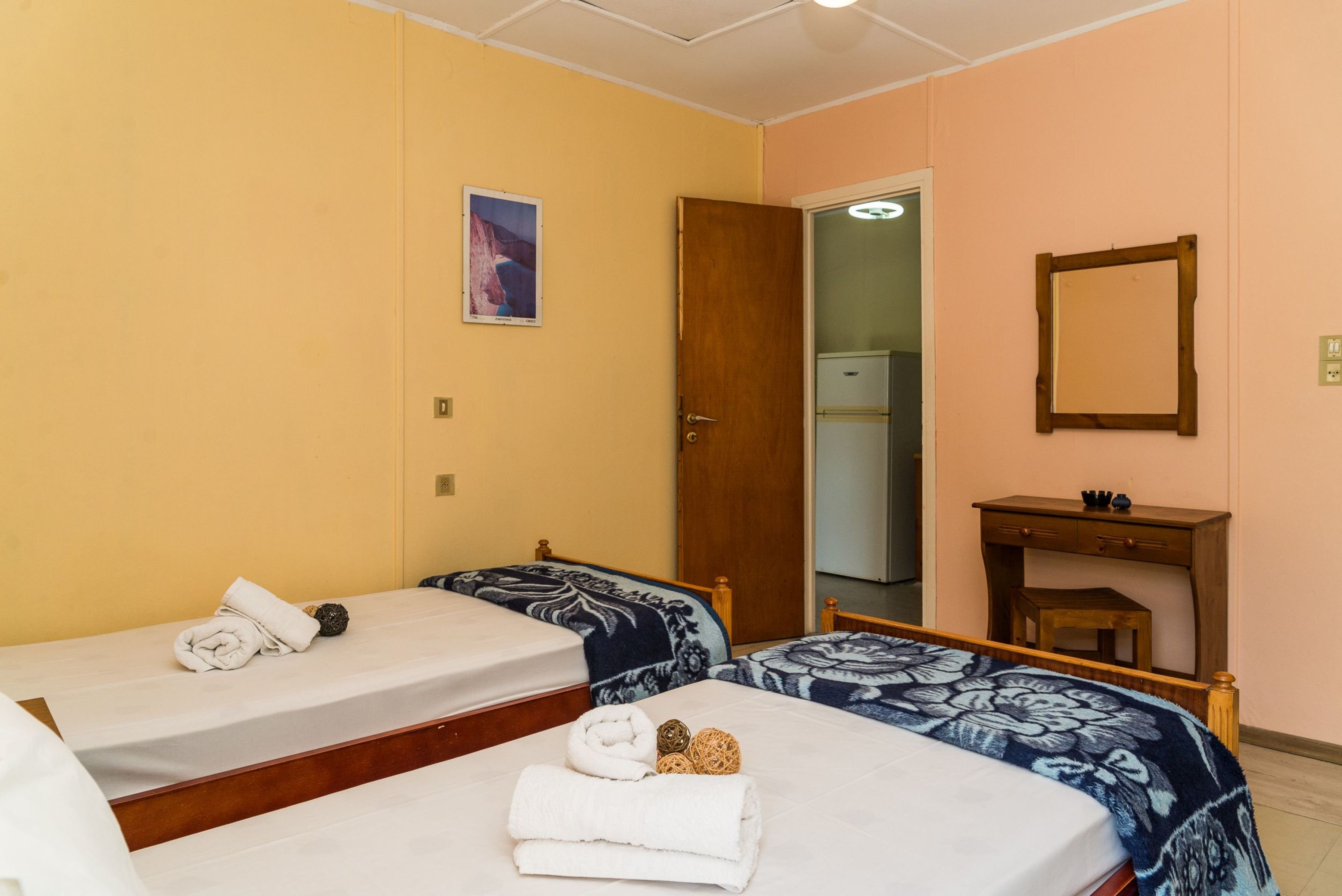 Roussa's Apartments 5