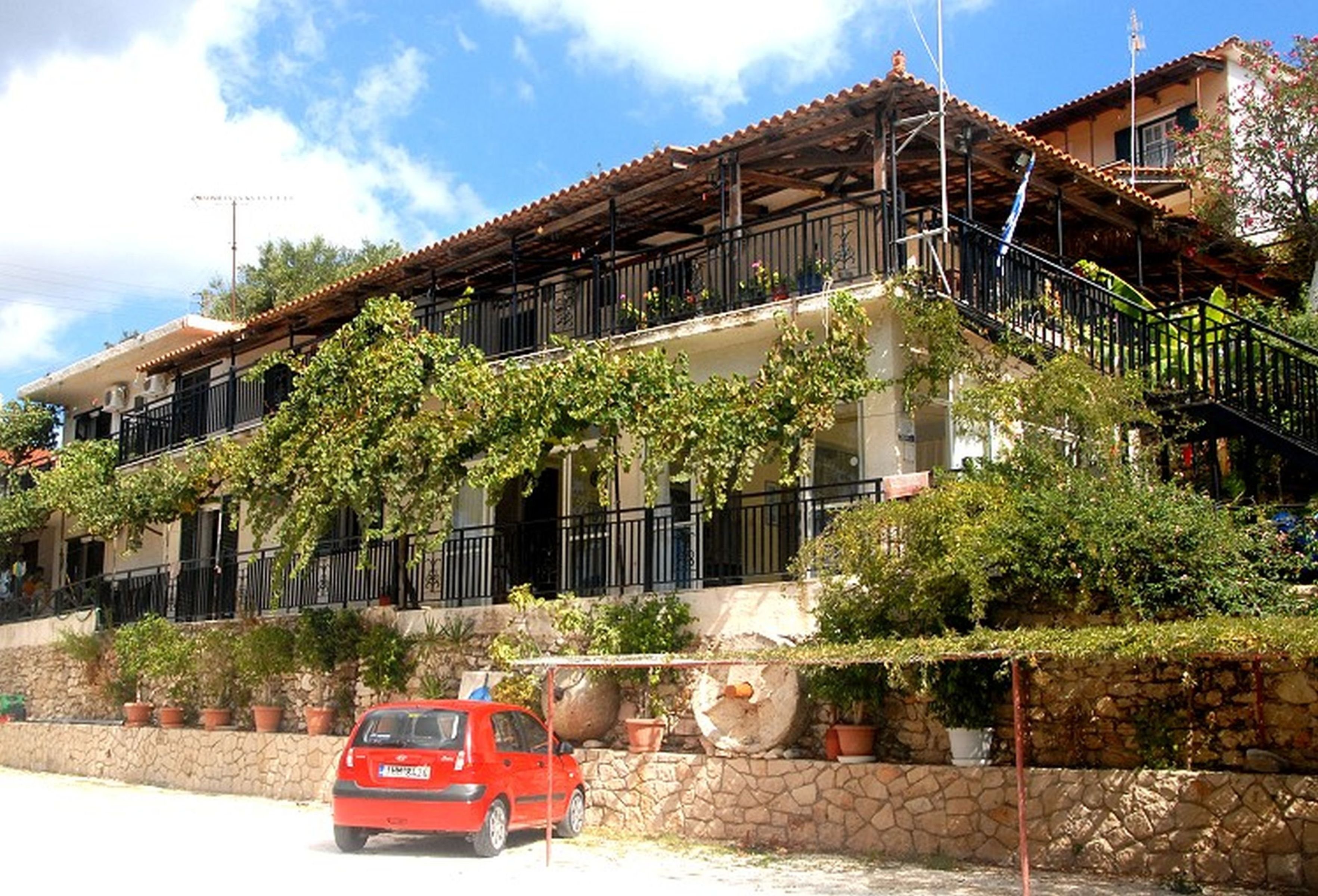 Pansion Limni Studios & Apartments 1