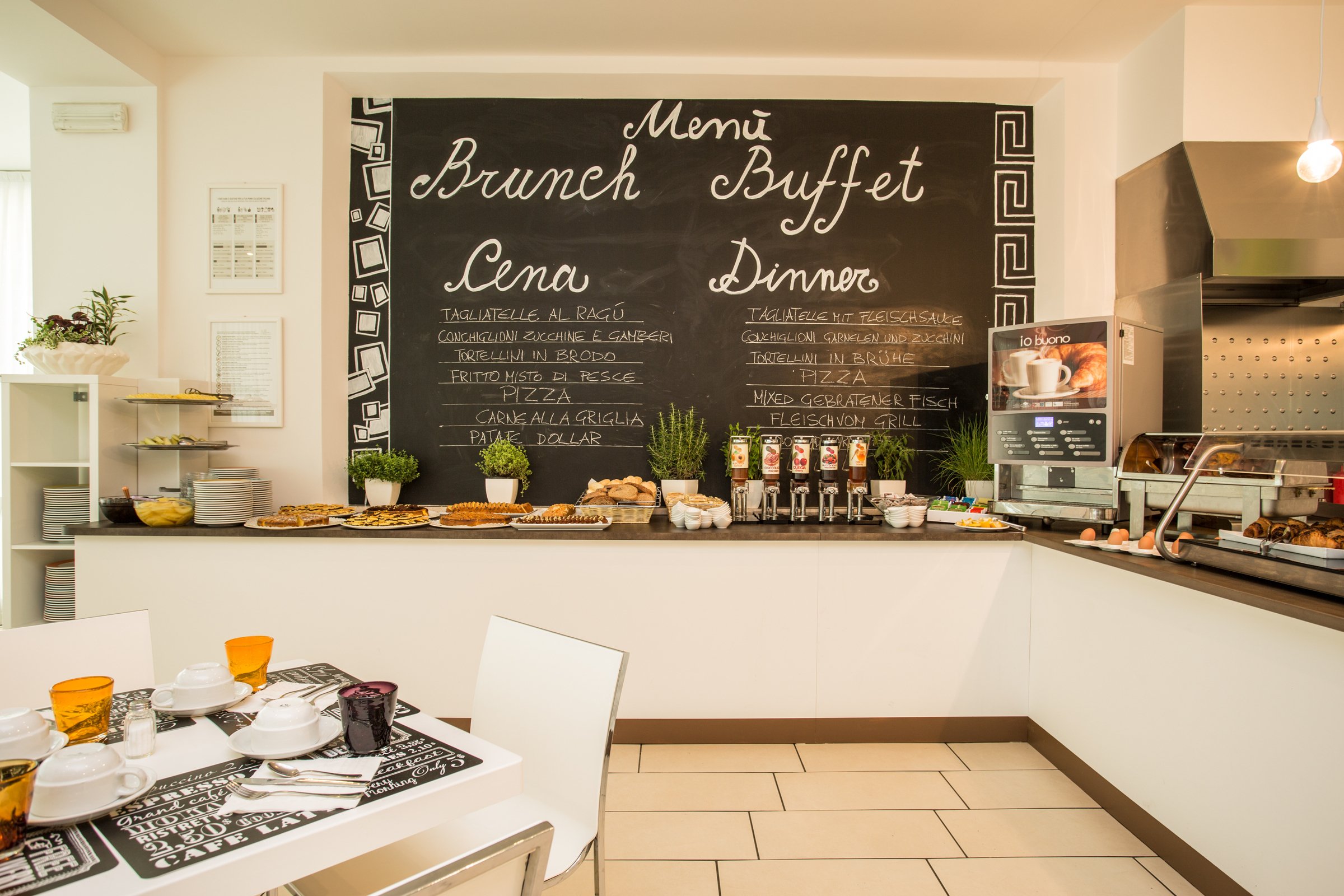 Hotel Mokambo Shore 11