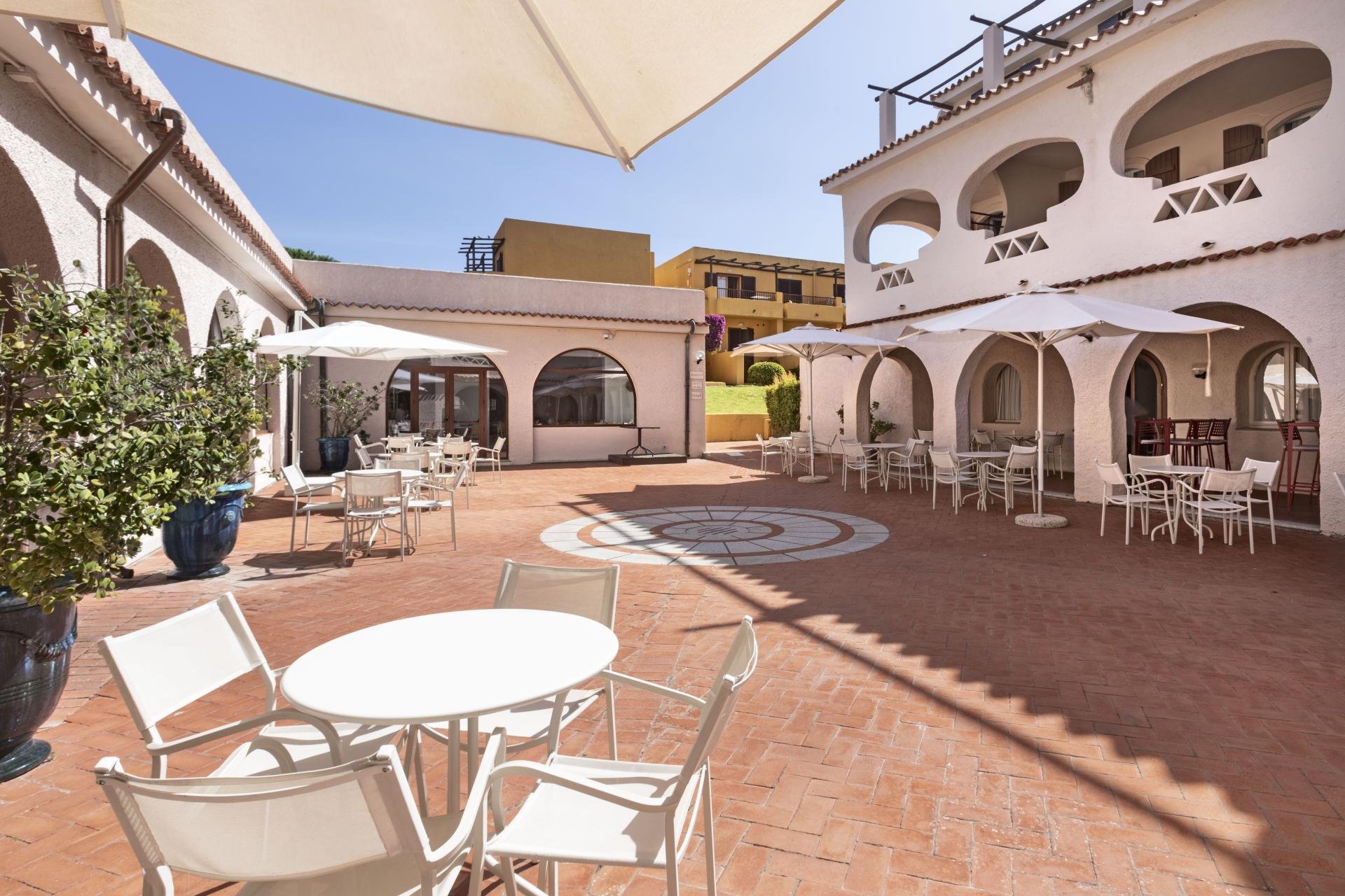 Blu Hotel Laconia Village 14