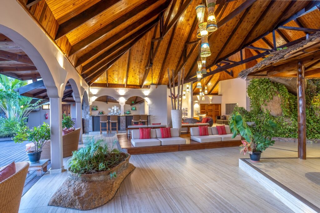 Coco de Mer Hotel & Black Parrot Suites 5