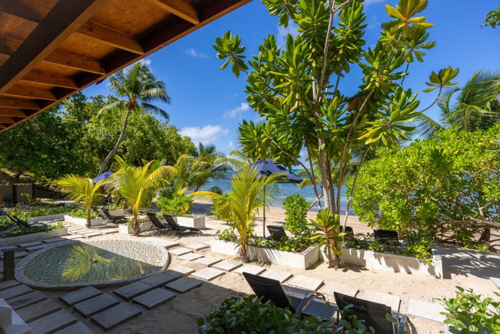 Coco de Mer Hotel & Black Parrot Suites 3