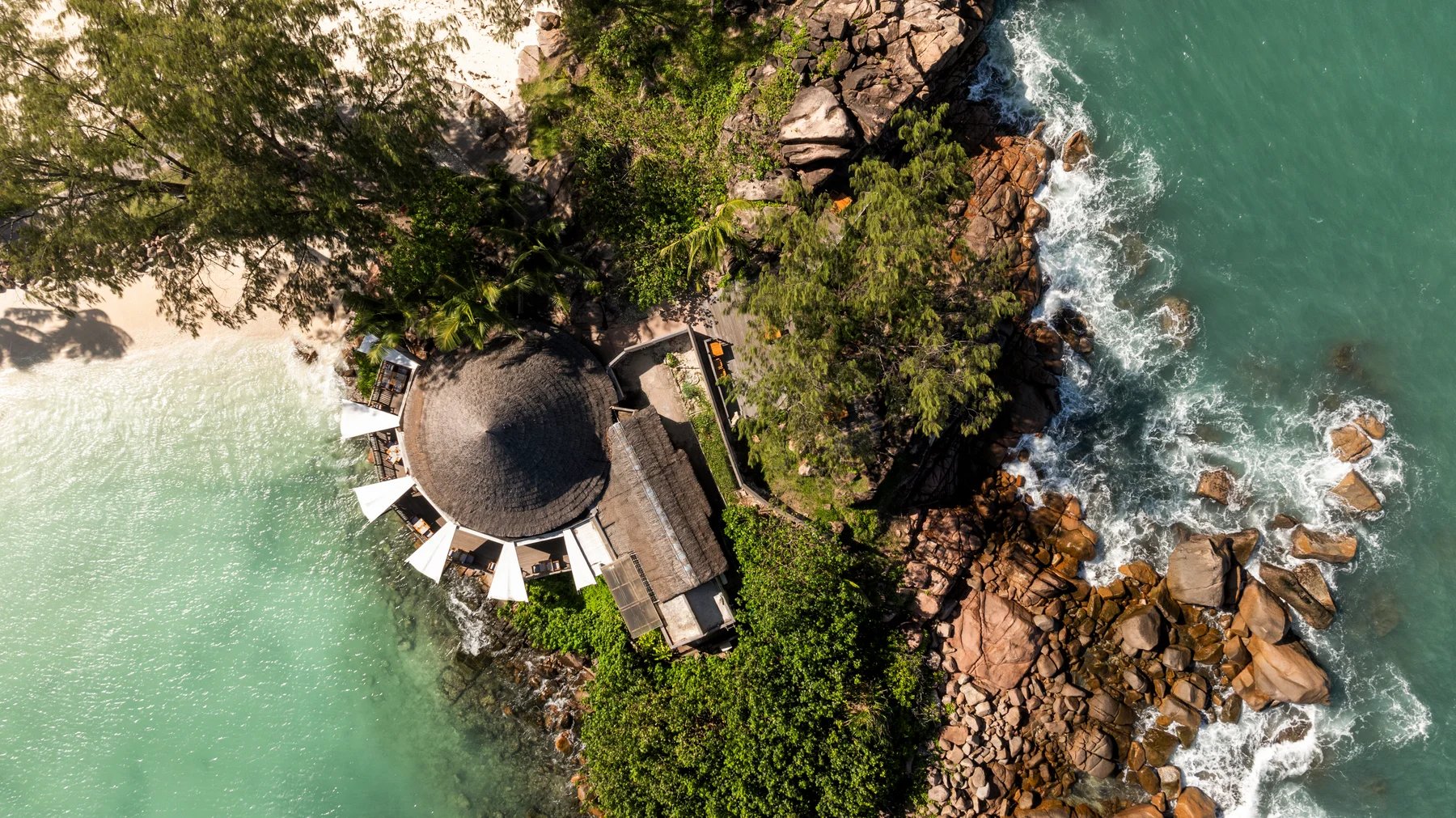 Constance Lemuria 18