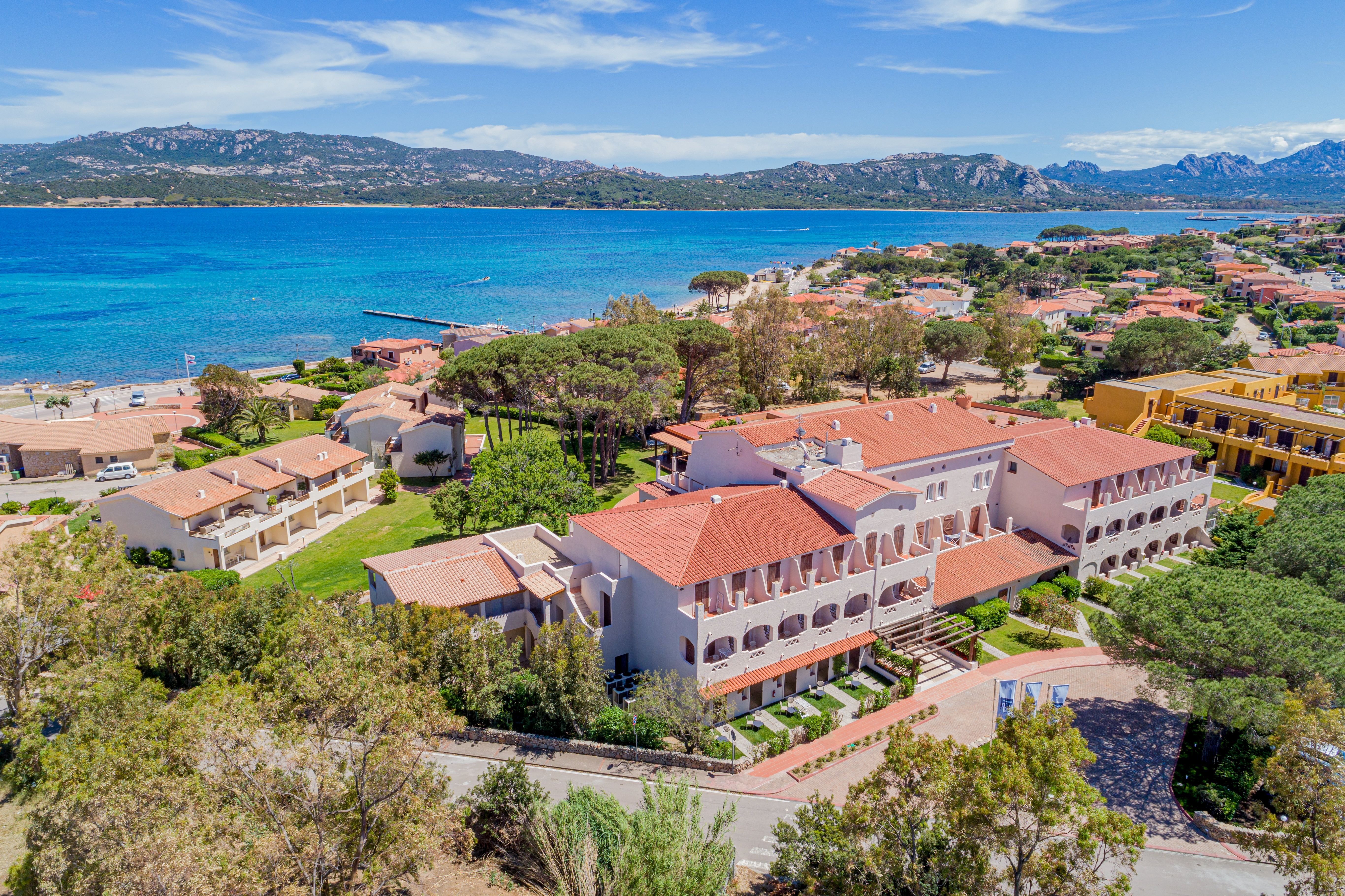 Blu Hotel Laconia Village 1