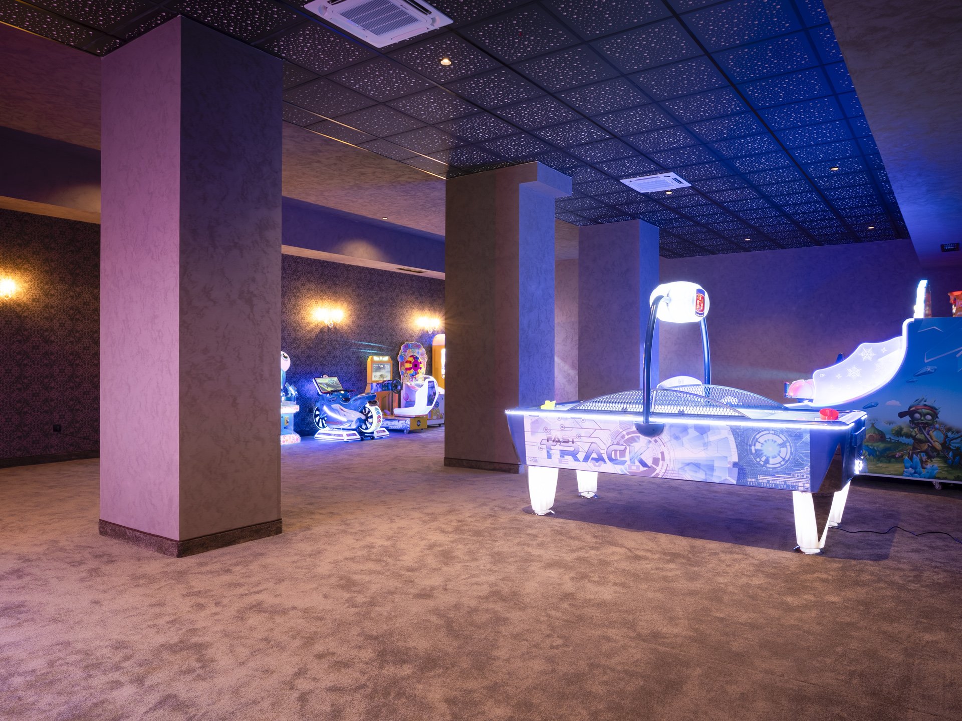 Premier Luxury Mountain Resort 37