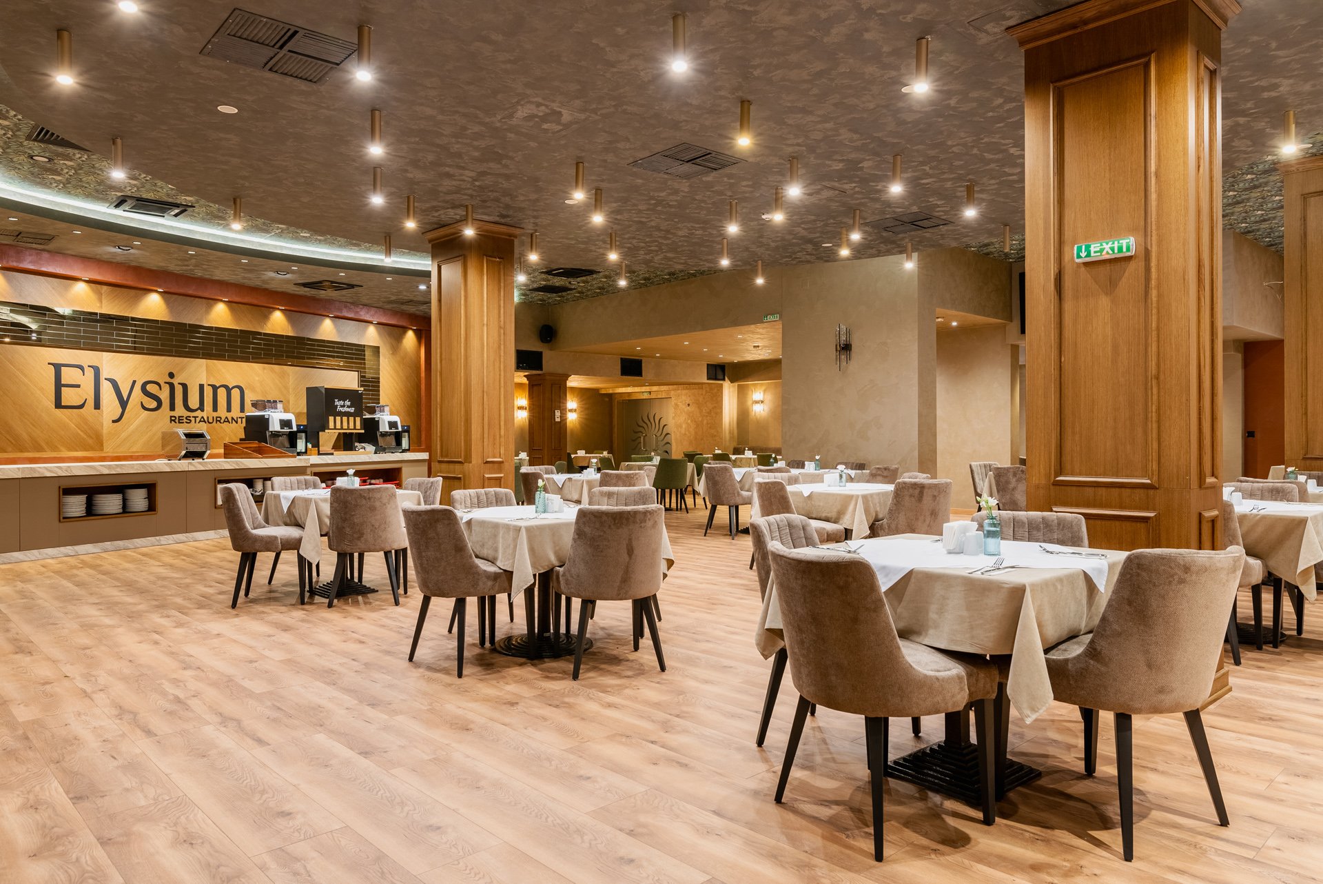 Premier Luxury Mountain Resort 42